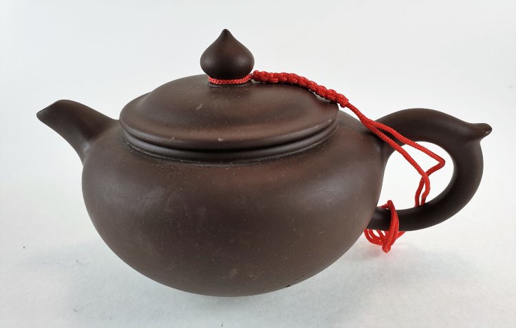 Чайник из исинской глины классический, 11 см